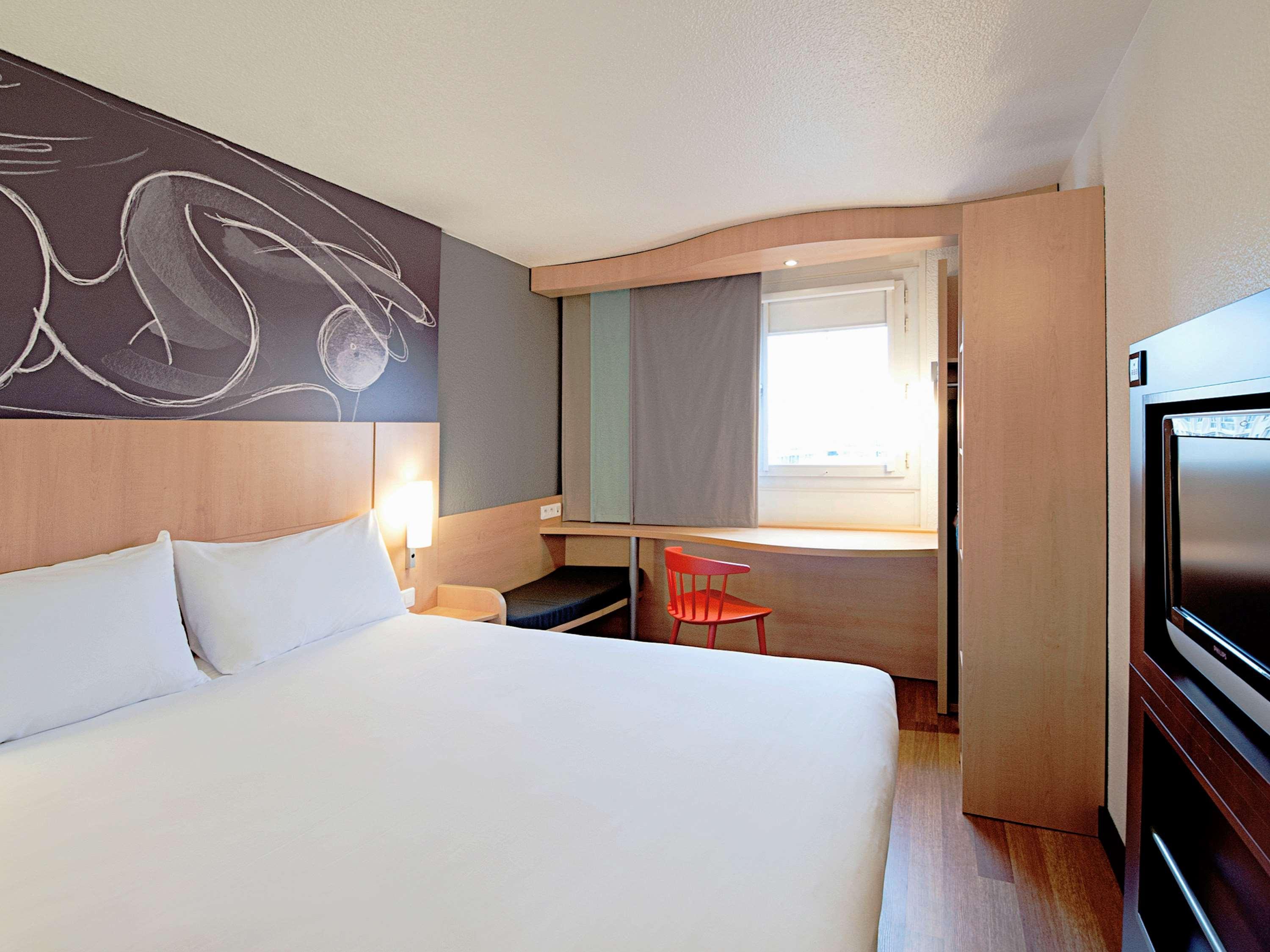 Ibis Warszawa Ostrobramska Hotel Bagian luar foto