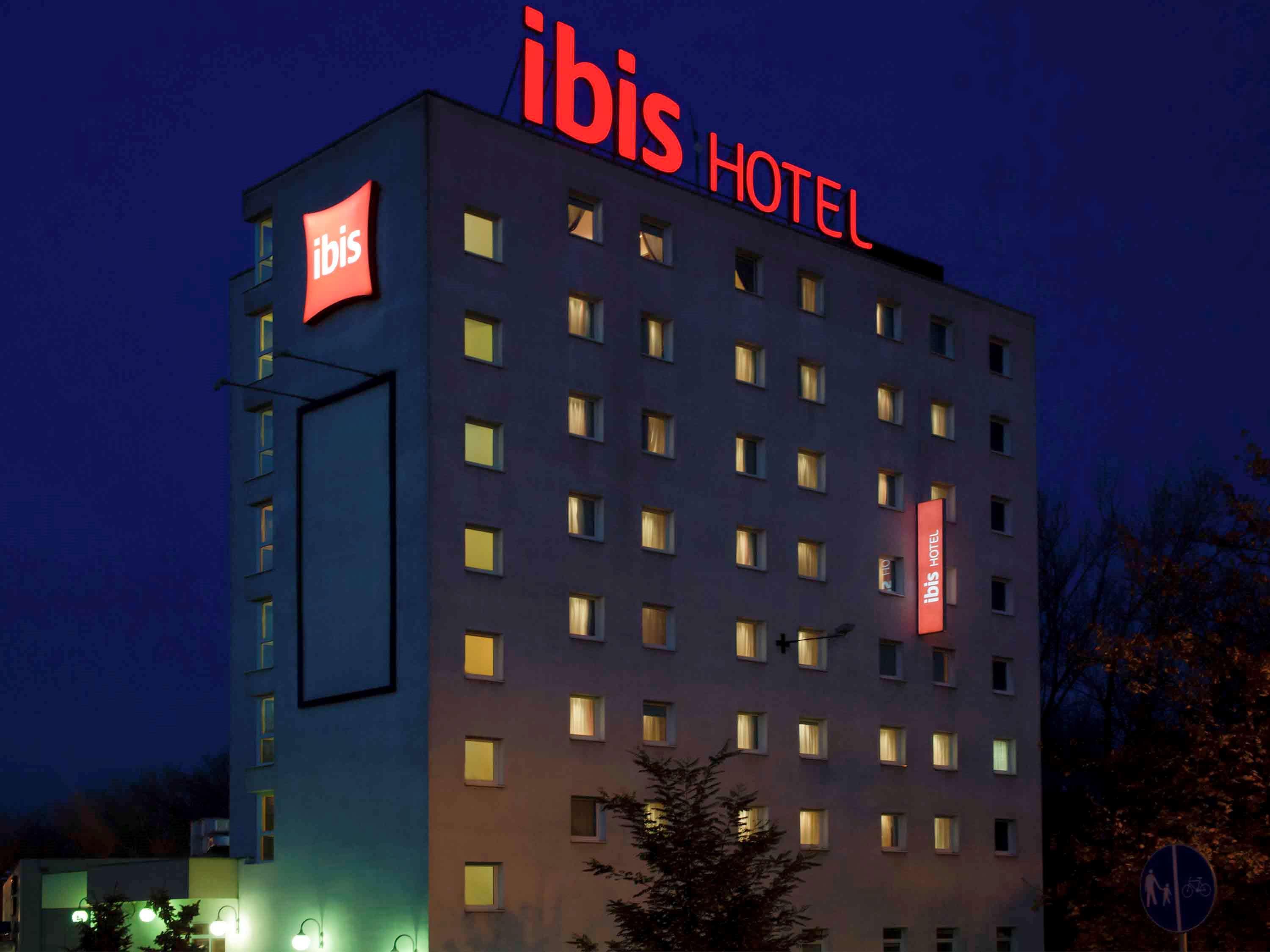 Ibis Warszawa Ostrobramska Hotel Bagian luar foto