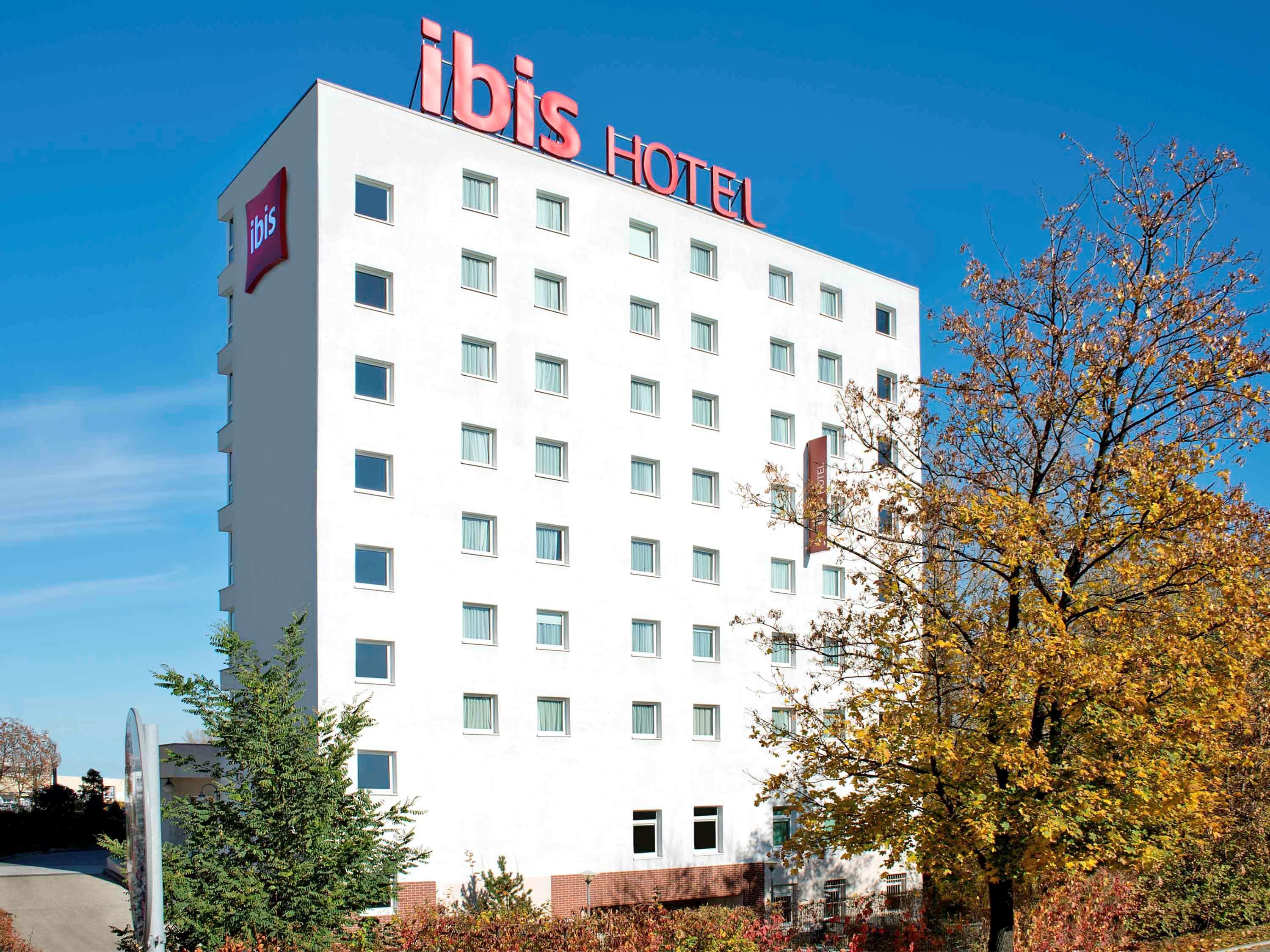 Ibis Warszawa Ostrobramska Hotel Bagian luar foto